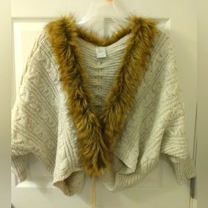 Cardigan sweater w/faux fur